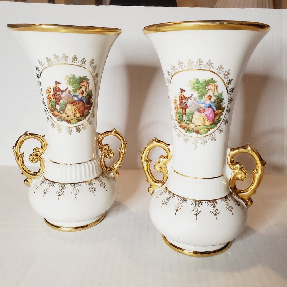 Vintage Rare Boden 520 White Ornate gold trim lovers Summer scene set 2 Vases - Picture 4 of 11